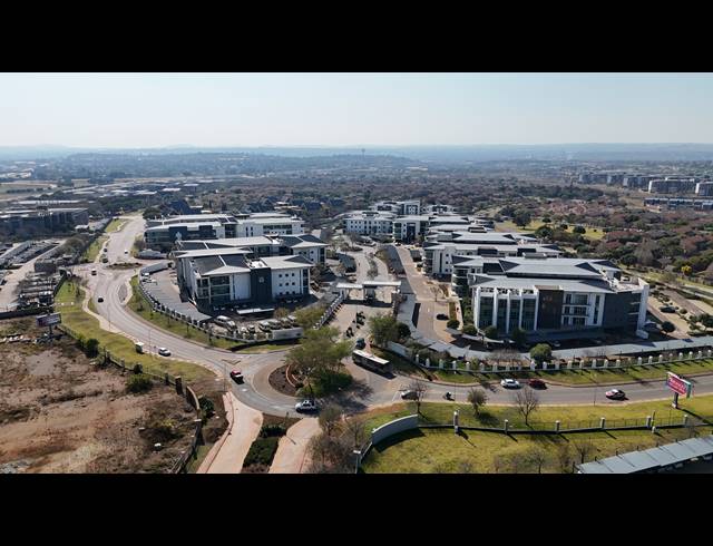 430M² OFFICE TO LET IN ECO PARK ESTATE
